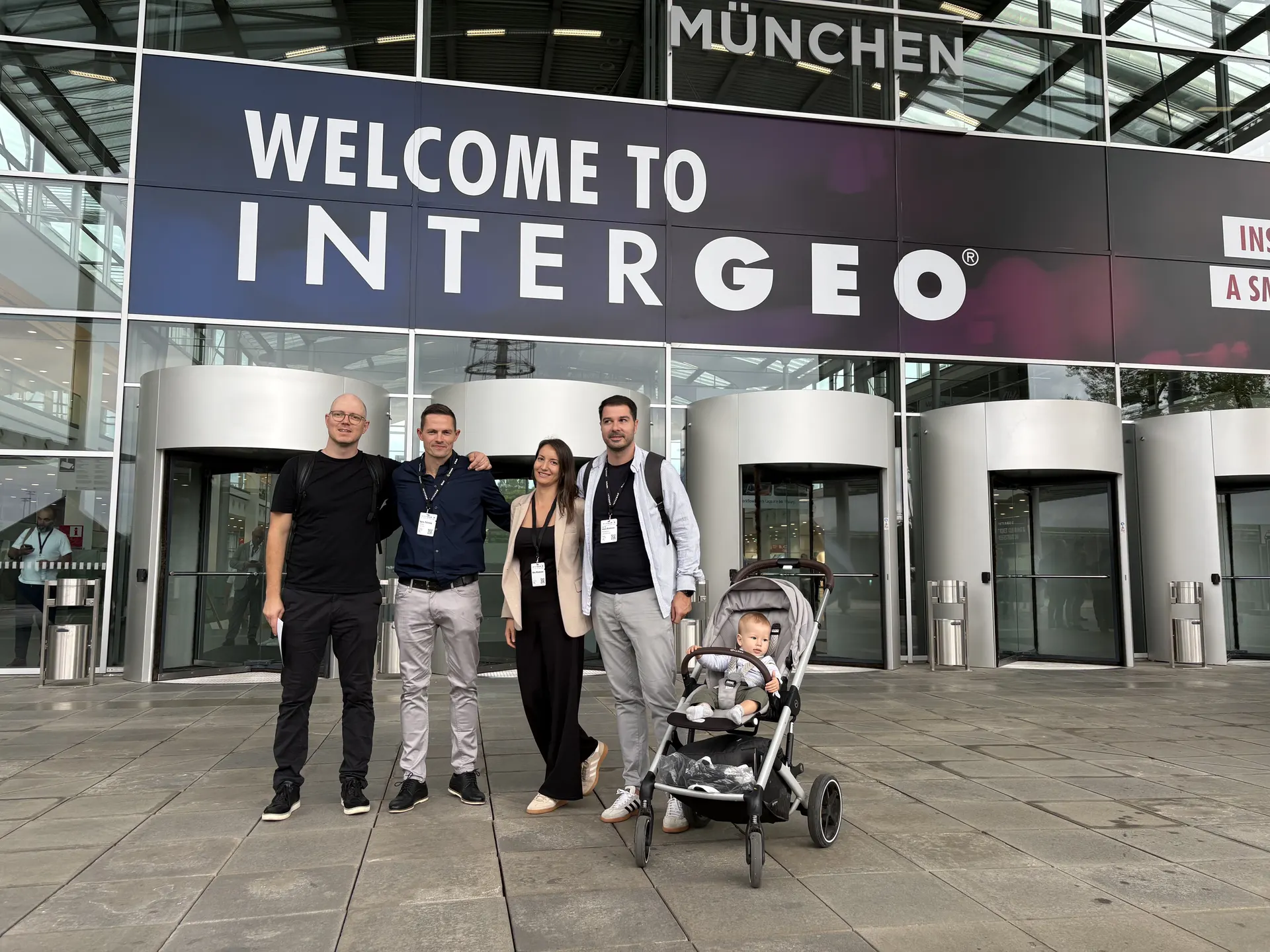 Norrpoint-teamet utanför INTERGEO 2026 vid Messe München, under skylten Welcome to INTERGEO